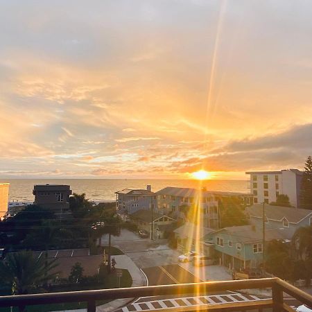 Gulf Coast Gold Private Condo - 2Bed, 2Bath, Sleep 6, Across Street From Beach, Balcony Views Of Sunsets, Beach & Gulf, Pool, Gym St. Pete Beach Exterior photo