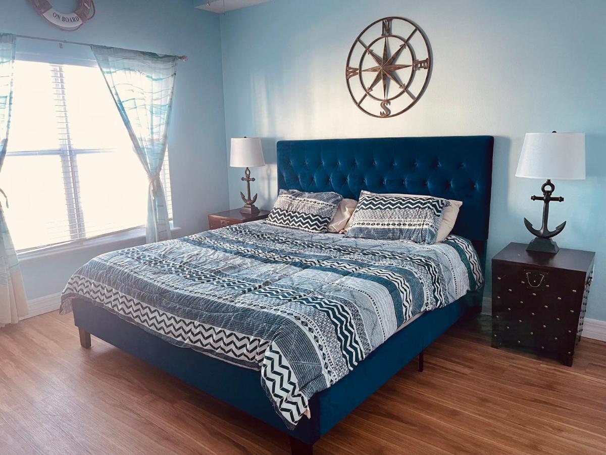 Gulf Coast Gold Private Condo - 2Bed, 2Bath, Sleep 6, Across Street From Beach, Balcony Views Of Sunsets, Beach & Gulf, Pool, Gym St. Pete Beach Exterior photo